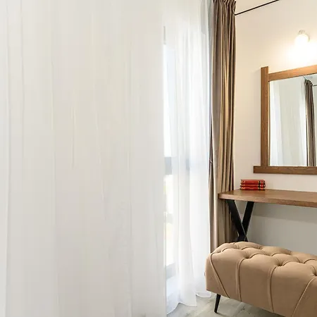 Koa - Street Apartment