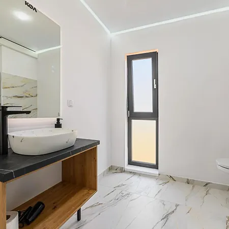 Koa - Street Apartment *